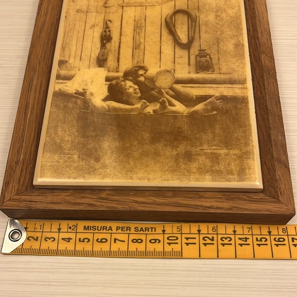 Signed 1960s Rolland Hendrickson Couple in Wood Barrel Tub Framed Sepia tile - Picture 3 of 7